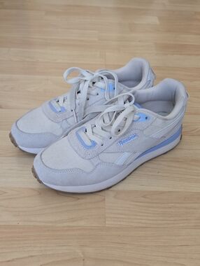 Reebok Women's Light Gray/Light Blue/Cream Retro Sneakers Size 7.5